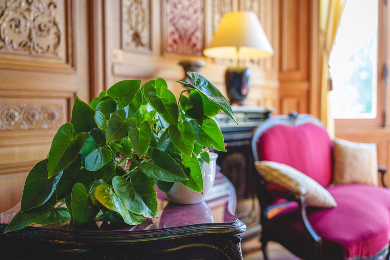 Chateau La Comtesse De Loire & Spa Saumur Esterno foto